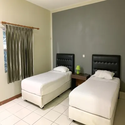 Central City Hotel Hotels in Gunung Ibul