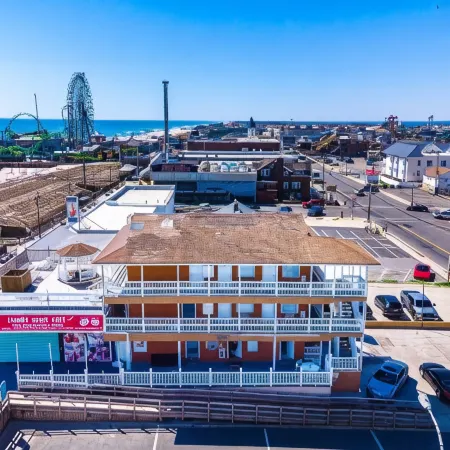 Boardwalk Hotel Charlee & Apartments Beach Hotel Oceanfront