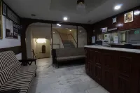 Hotel Maya Deluxe