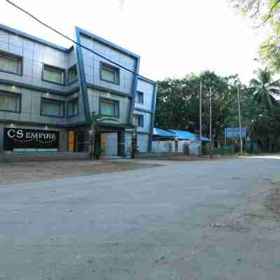CS Empire Hotel Exterior