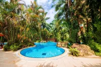 Kampala Serena Hotel - Pools