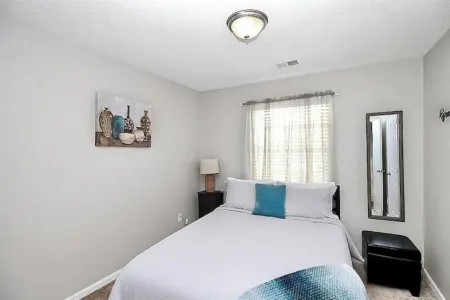 Cozy 3-bedroom villa in the heart of Charlotte!! Free WIFI & Private Parking Отели рядом с достопримечательностью «Hot trends»