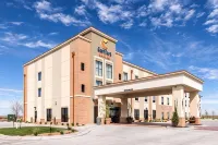 Comfort Suites Hotel dekat Seward County Community College