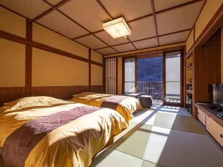 四万温泉柏屋旅館