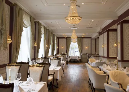 Fleischer's Hotel Отели в г. Восс