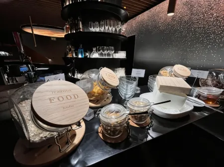 Golden Lisbon Hotel Отели рядом с достопримечательностью «Триумфальная Арка на руа Аугушта»