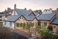 The Lion at Malpas Hotel a Barton