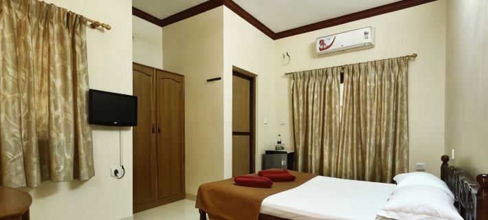 Henry's Place Hotels in Calangute