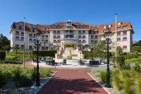 Le Grand Hôtel le Touquet-Paris-Plage Hotels in Camiers