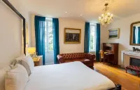 Spa Chateau la Tour Hotels in Valréas