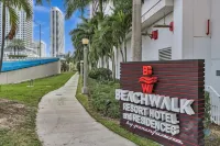 Pool Apartment w Balcony Gym Near Beach Hotels in Hallandale Beach