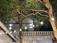 Hotel Nanon Sathorn Отели рядом с достопримечательностью «Станция метро Khlong Toei»