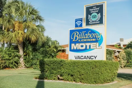 Billabong Lodge Motel - parking