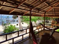 Harmony Bay Resort and Dive Center Hotel di Una-Una