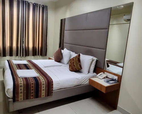 Empire Hotel Hotel in zona Dr Gopalrao Deshmukh Marg