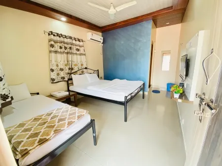 Lakeview Resort Lavasa Отели в г. Saiv Kh