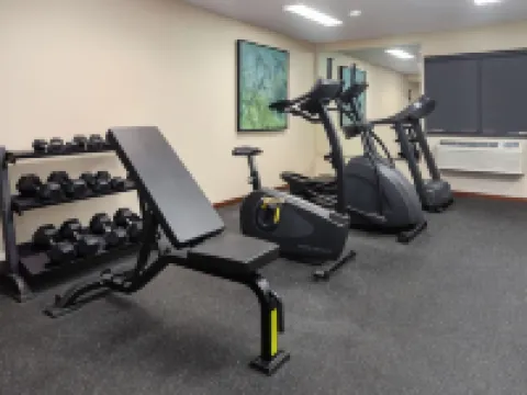 Super 8 by Wyndham Copley Akron サミットのホテル