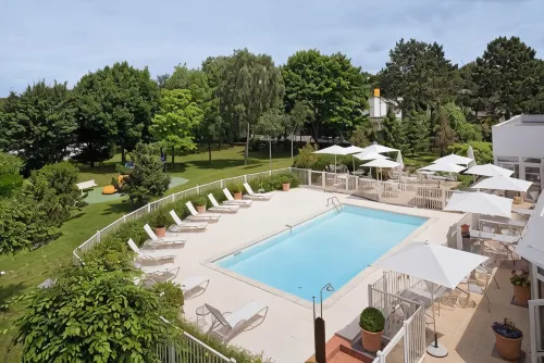 Novotel Amiens Pôle Jules Verne Hotels in Boves