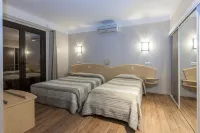 Capo d'Orto - Porto - Corse Hotels in Ota