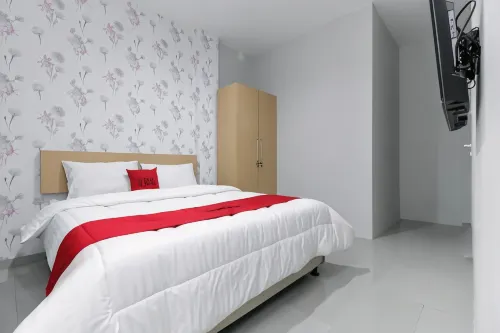 RedDoorz Syariah Near Metropolitan Mall Bekasi