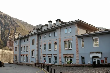 Arcea Gran Hotel Pelayo Отели в г. Escobal