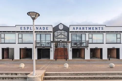 Esplanade Apartments -  Ferienwohnungen