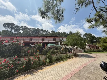 Hotel The Premium Villa Himalaya Hill Отели в г. Udhampur