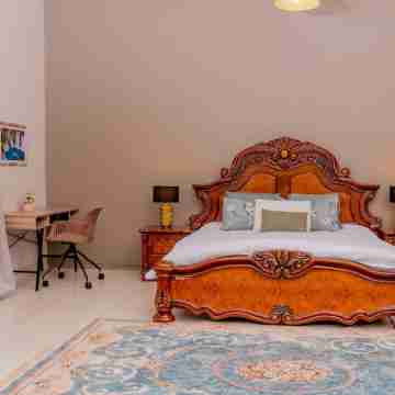 The Vintage Manor Rooms