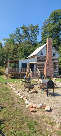 Peaceful Log Cabin on Tennessee River! Pet Friendly, Close to Historical Sites.
