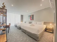 The Parkmore Hotel Hotels in Parkville