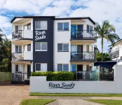 River Sands Apartments - parking
