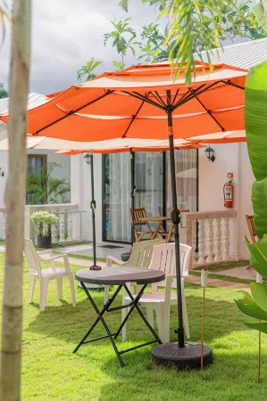 E L Westensee Resort