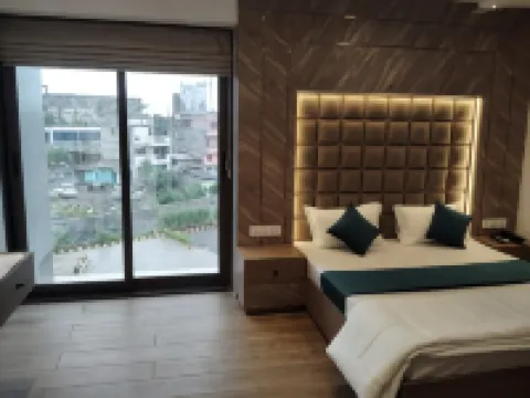 Hotel Royal Bloom