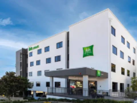 Ibis Styles the Entrance Hotels in Wyong