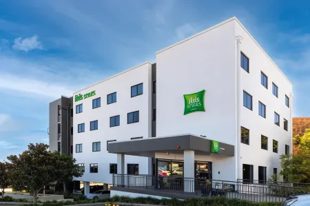 Ibis Styles the Entrance