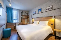 宜必思拉羅歇爾老港飯店