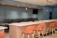 Holiday Inn & Suites FAYETTEVILLE W-FORT BRAGG AREA by IHG