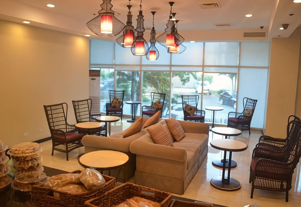 El Cielito Hotel Sta. RosaOver view