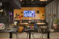 Moxy York York otelleri