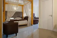 كورومار أبارتمينتس - بار