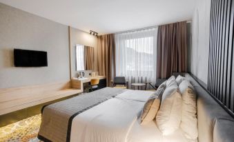 Hotel Holiday