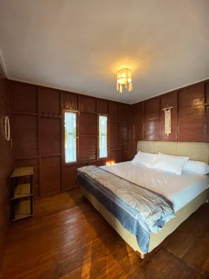 Wood Hill by Nginapsini