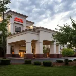 Hampton Inn & Suites Manchester-Bedford Hotel a 