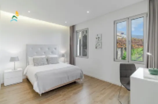 OurMadeira - Calheta Heights, Modern