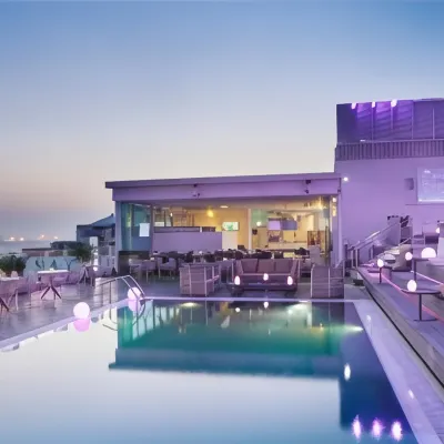 The Canvas Dubai - MGallery Hotel Collection ADBC 지하철역 주변 호텔