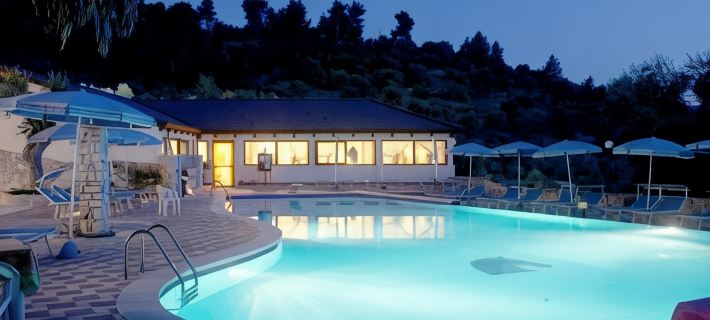 Agriturismo AgriCostella Vieste, Piscina e Parcheggio Hoteles en Vieste