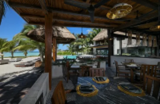 Casa del Jaguar Beach Hotel