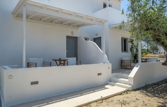 Pente Elies Milos