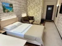 Art Plaza Hotel