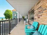 Kasa Gold Coast Inn Traverse City Hotels in Acme Township